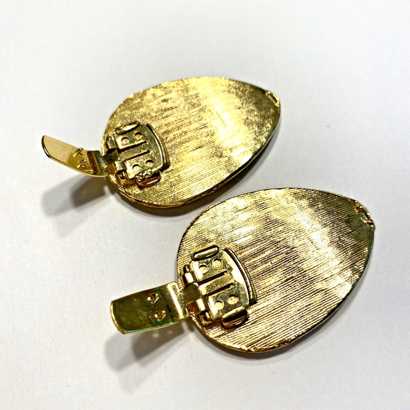 Red Shoe Clips Vintage 1980's Chunky Goldtone & Enamel Finish Egg Shaped Ovals - Picture 5 of 7